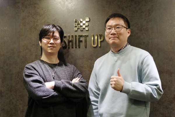왼쪽부터 시프트업의 김형태 대표, 이동기 테크니컬 디렉터.